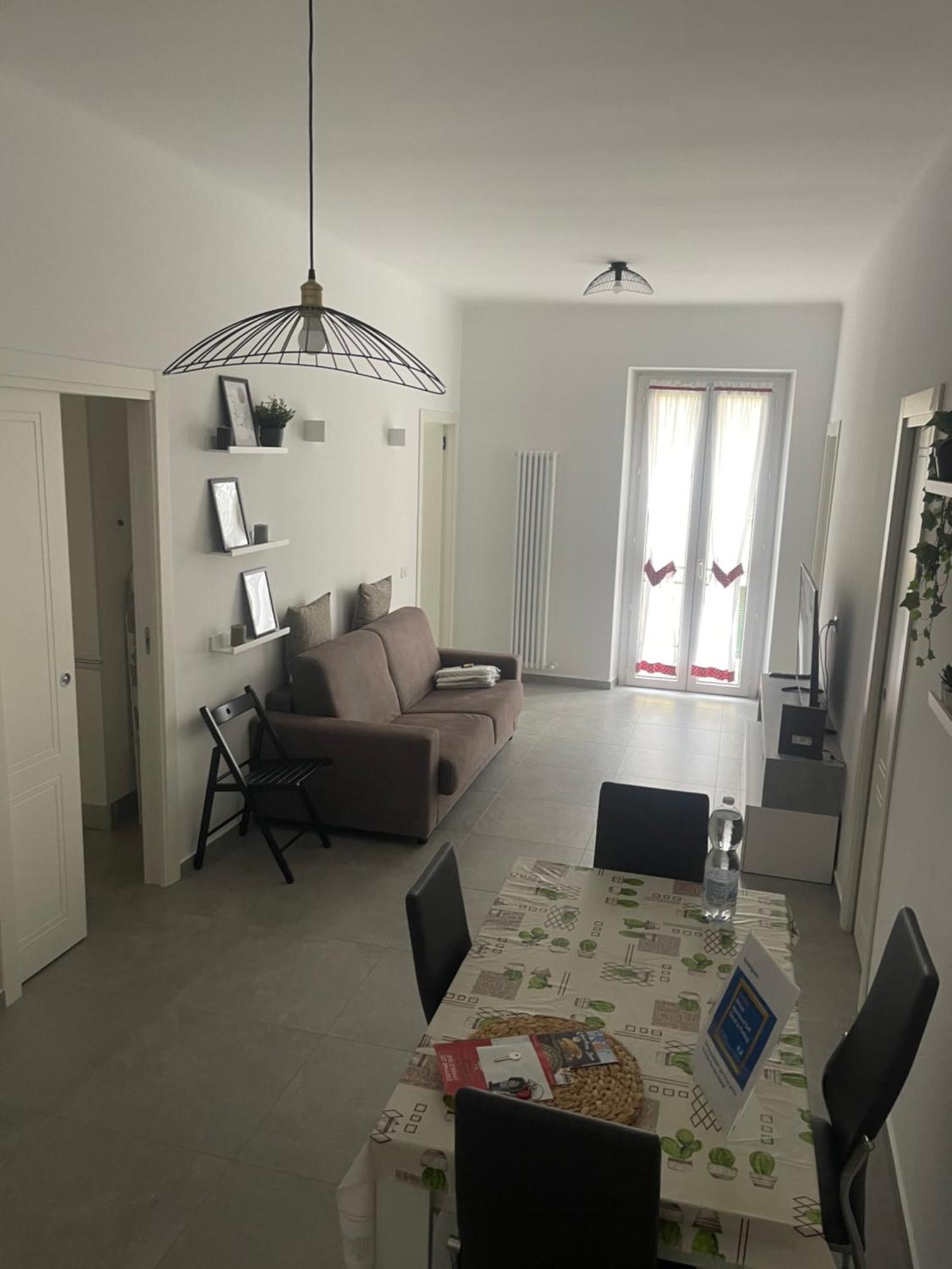 Deluxe Apartment Self Check In Parking Genoa Bagian luar foto