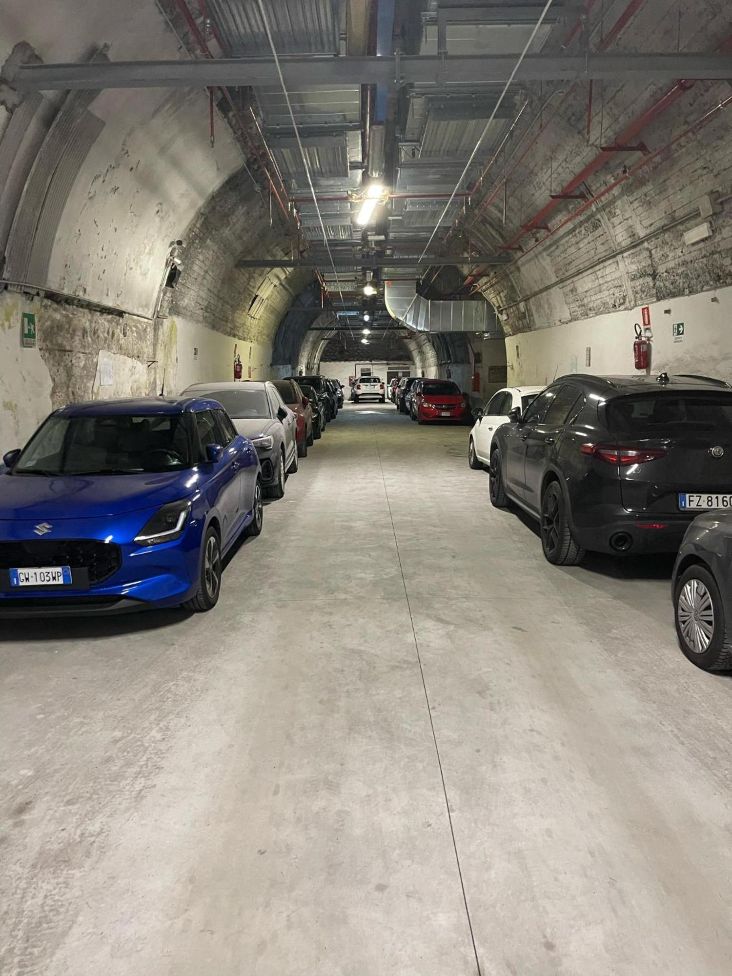 Deluxe Apartment Self Check In Parking Genoa Bagian luar foto